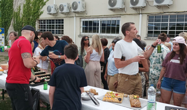 Célébration des 20 ans de Planète Fitness Rixheim en 2023 avec membres et équipe de la salle de sport