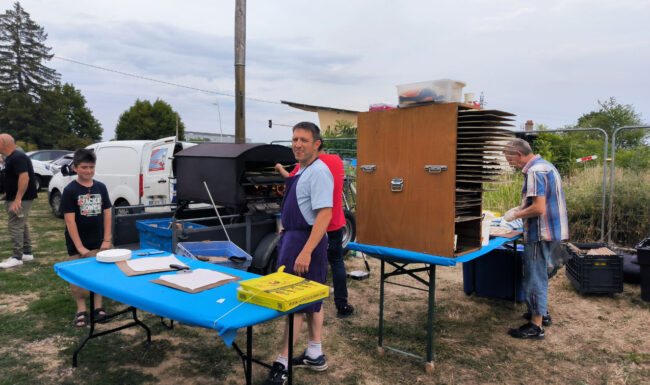 Célébration des 20 ans de Planète Fitness Rixheim en 2023 avec membres et équipe de la salle de sport